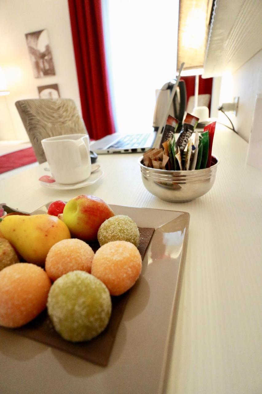 Hotel Tullia&Prisca Relais Rzym Zewnętrze zdjęcie